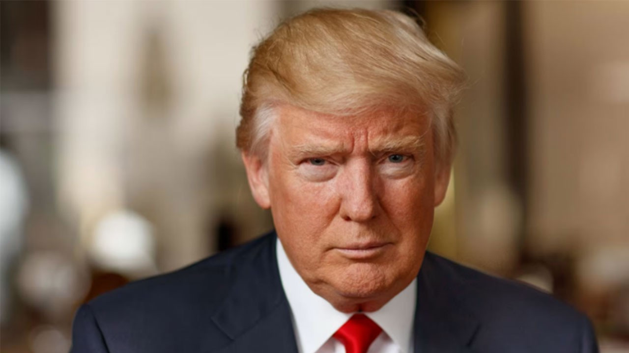 Trump “Tanrı beni Amerika için seçti” diyerek “cennete girebilmek için” bağış toplamaya başladı