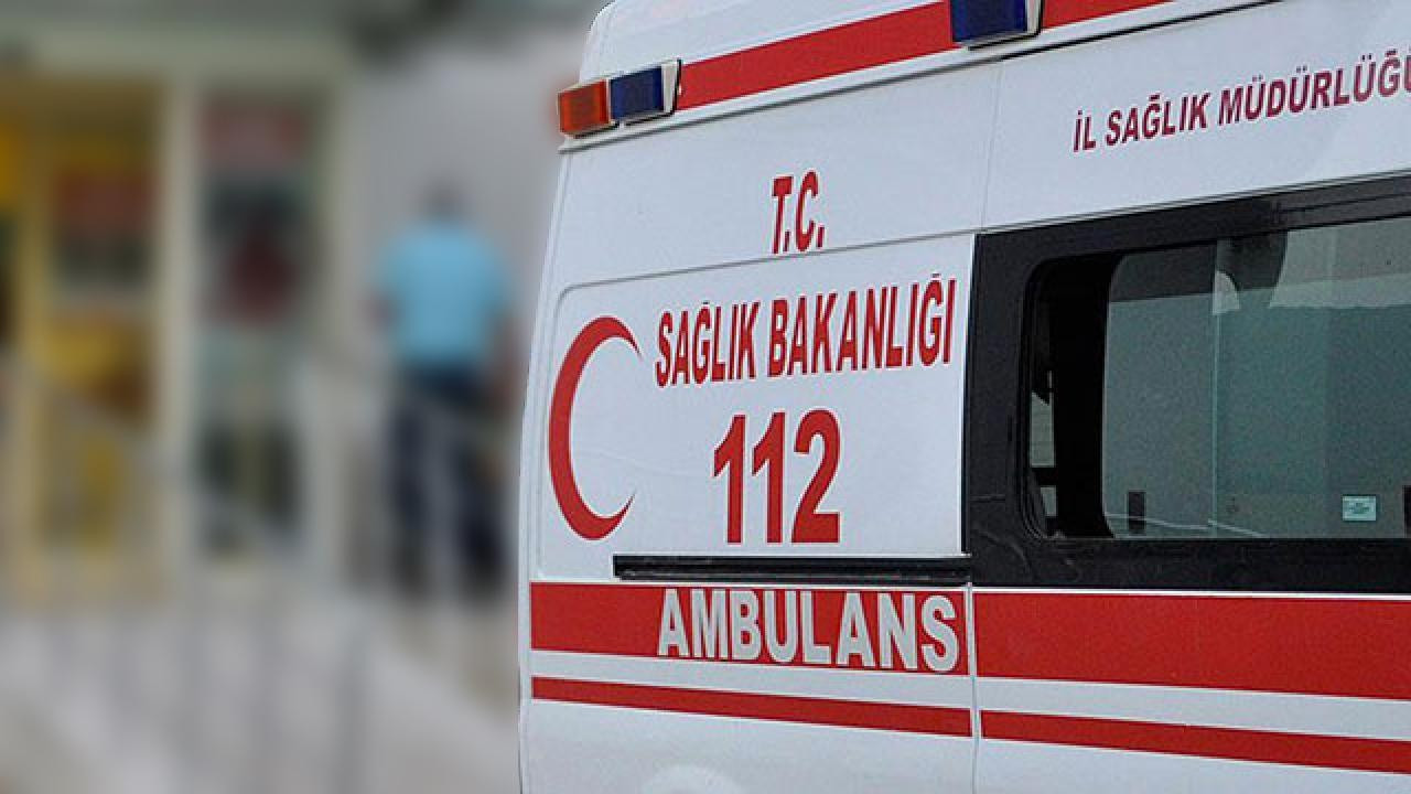 Trafikte sürücüler, "Lütfen ambulansa yol ver" anonsunu radyodan duyacak