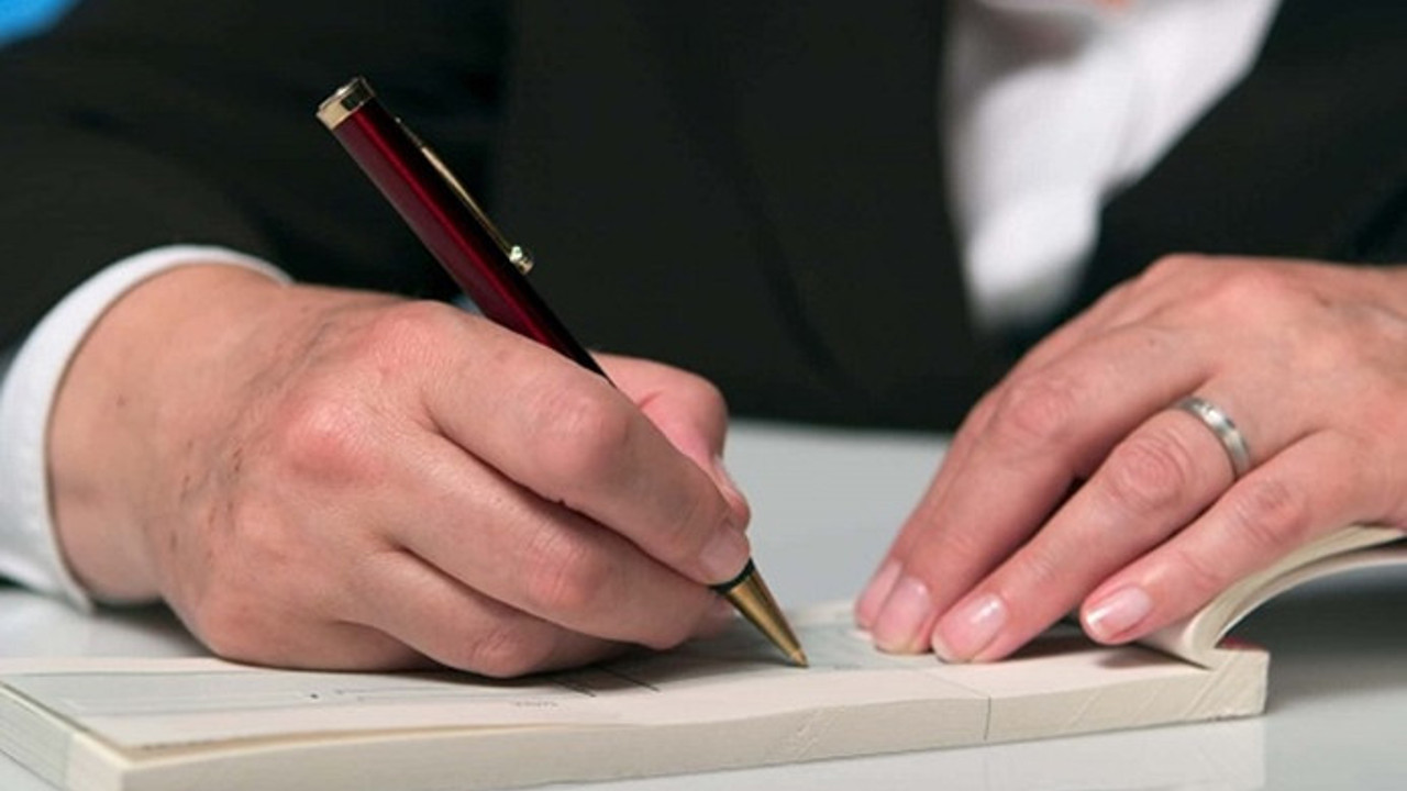 İş dünyası çeki, çekle döndürüyor