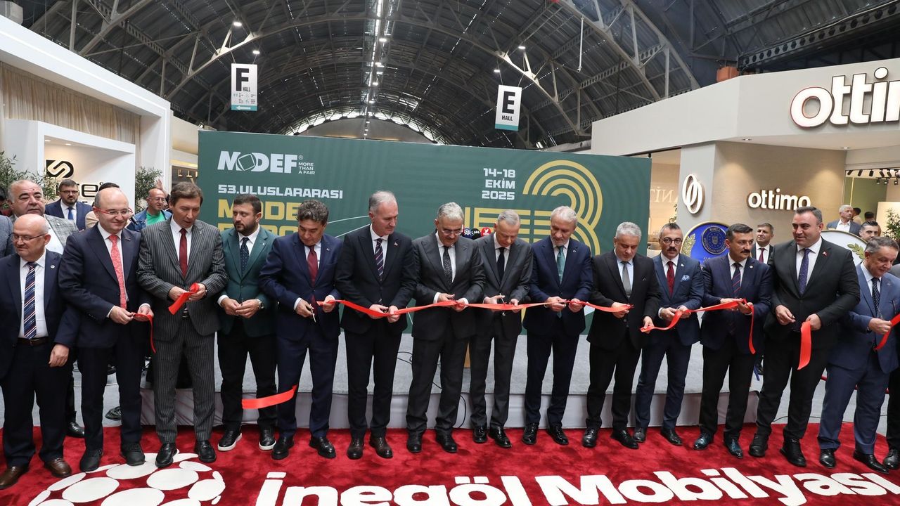 53. Uluslararası MODEF EXPO İnegöl Mobilya Fuarı Kapılarını Açtı 53. Uluslararası MODEF EXPO İnegöl Mobilya Fuarı Kapılarını Açtı