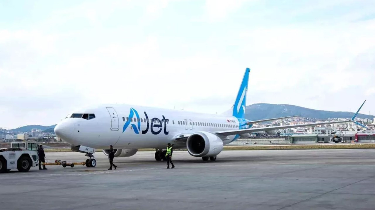 AJet’in yeni Boeing 737-8 MAX’i İstanbul’da