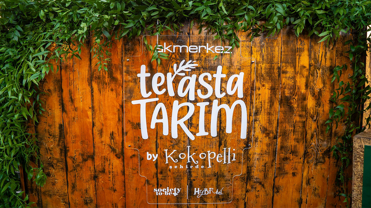 Akmerkez’in Üçgen Teras’ı, ‘Terasta Tarım Projesi’ ile yeşerdi