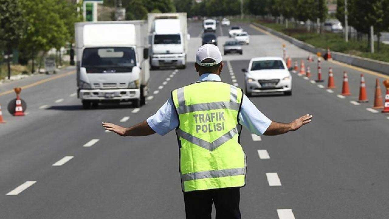 Ankaralılar dikkat! Saat 8.30’dan itibaren bu yollar trafiğe kapatılacak Ankaralılar dikkat! Saat 8.30’dan itibaren bu yollar trafiğe kapatılacak