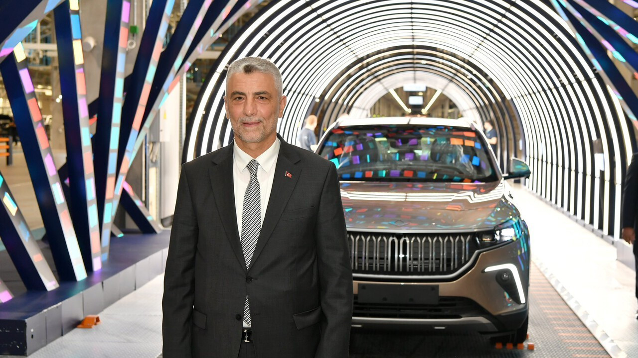 Almanya’ya ilk partide 100 adet Togg otomobil ihraç edildi Almanya’ya ilk partide 100 adet Togg otomobil ihraç edildi