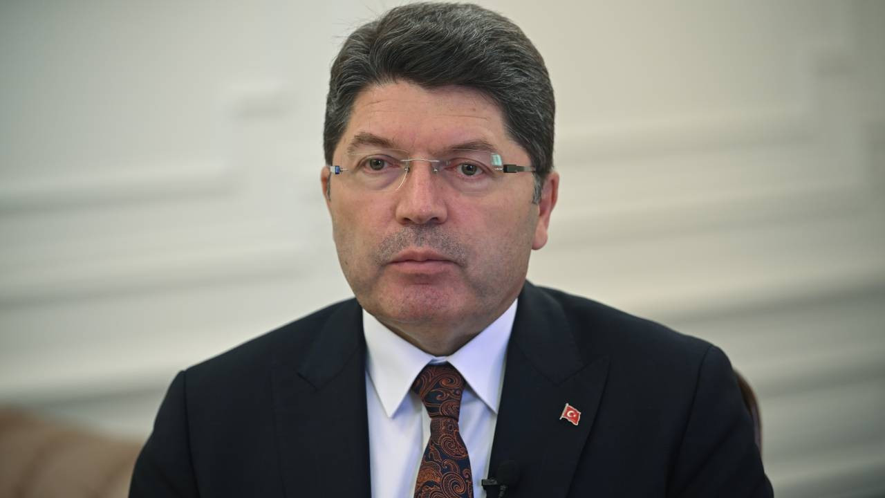 Bakan Tunç'tan Tunç’tan “İmralı ziyareti” sorusuna yanıt Bakan Tunç'tan Tunç’tan “İmralı ziyareti” sorusuna yanıt