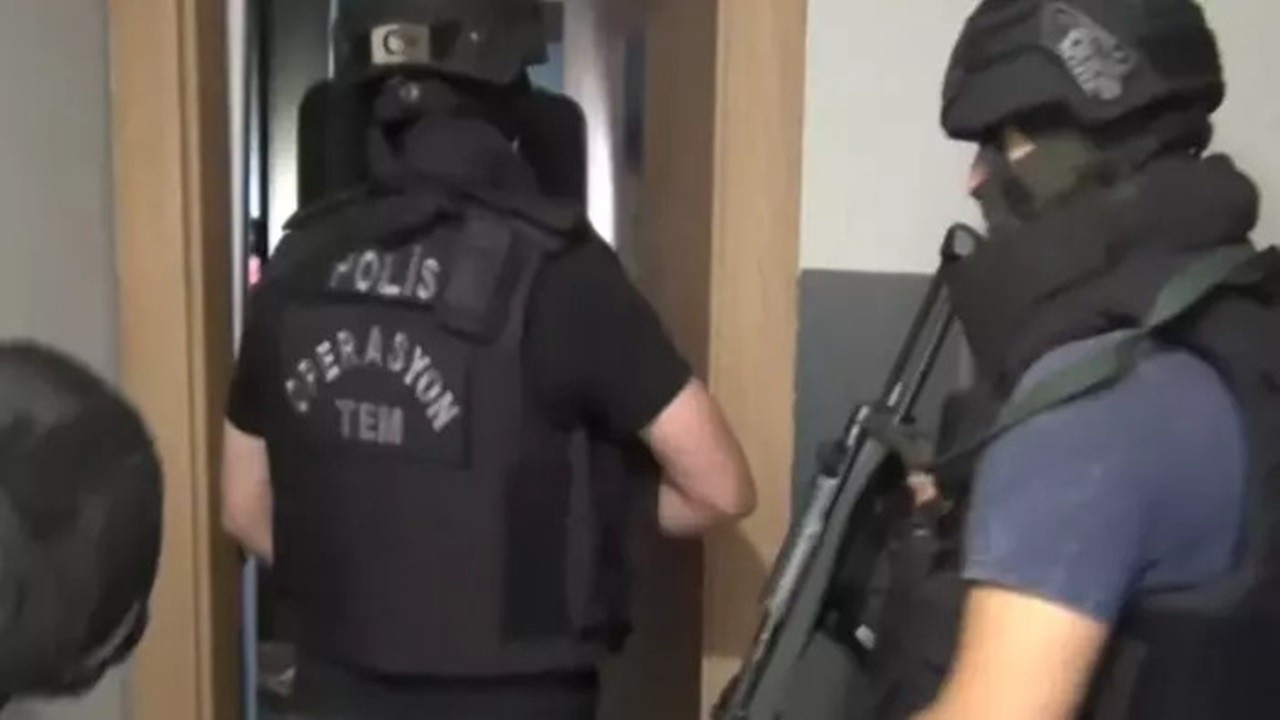 50 ilde FETÖ’ye yönelik operasyon: 286 şüpheli yakalandı 50 ilde FETÖ’ye yönelik operasyon: 286 şüpheli yakalandı