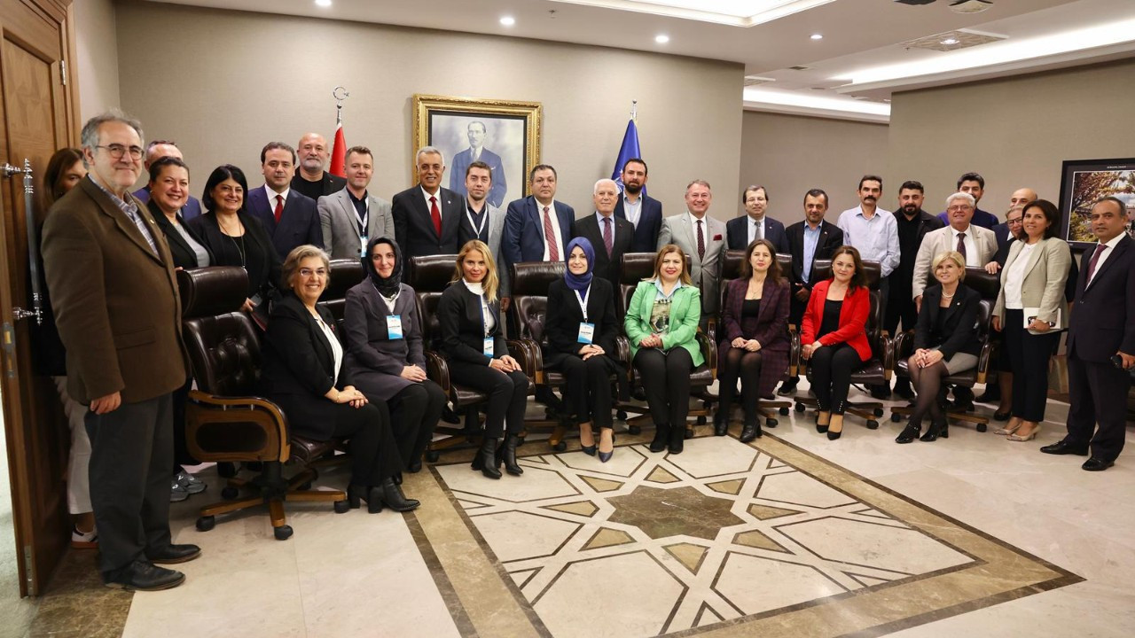 Bursa Büyükşehir Belediyesi’nin kalitesi tescillendi Bursa Büyükşehir Belediyesi’nin kalitesi tescillendi