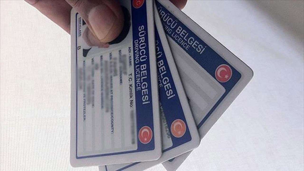 Ehliyet yenileme süresi uzatıldı mı, son gün ne zaman? 2025 ehliyet yenileme süresi Ehliyet yenileme süresi uzatıldı mı, son gün ne zaman? 2025 ehliyet yenileme süresi