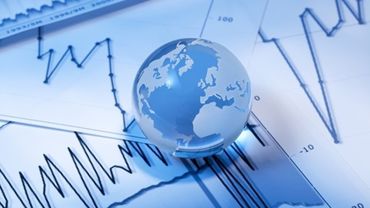 Ekonomide büyük çöküş uyarısı! "2000 yılı benzeri sürece girildi" Ekonomide büyük çöküş uyarısı! "2000 yılı benzeri sürece girildi"