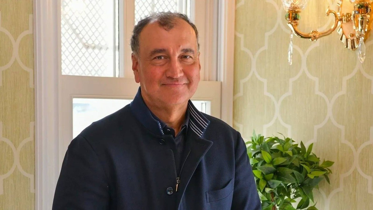 Anamın evinde oturuyorum, başka yerde de evim de yok! Anamın evinde oturuyorum, başka yerde de evim de yok!