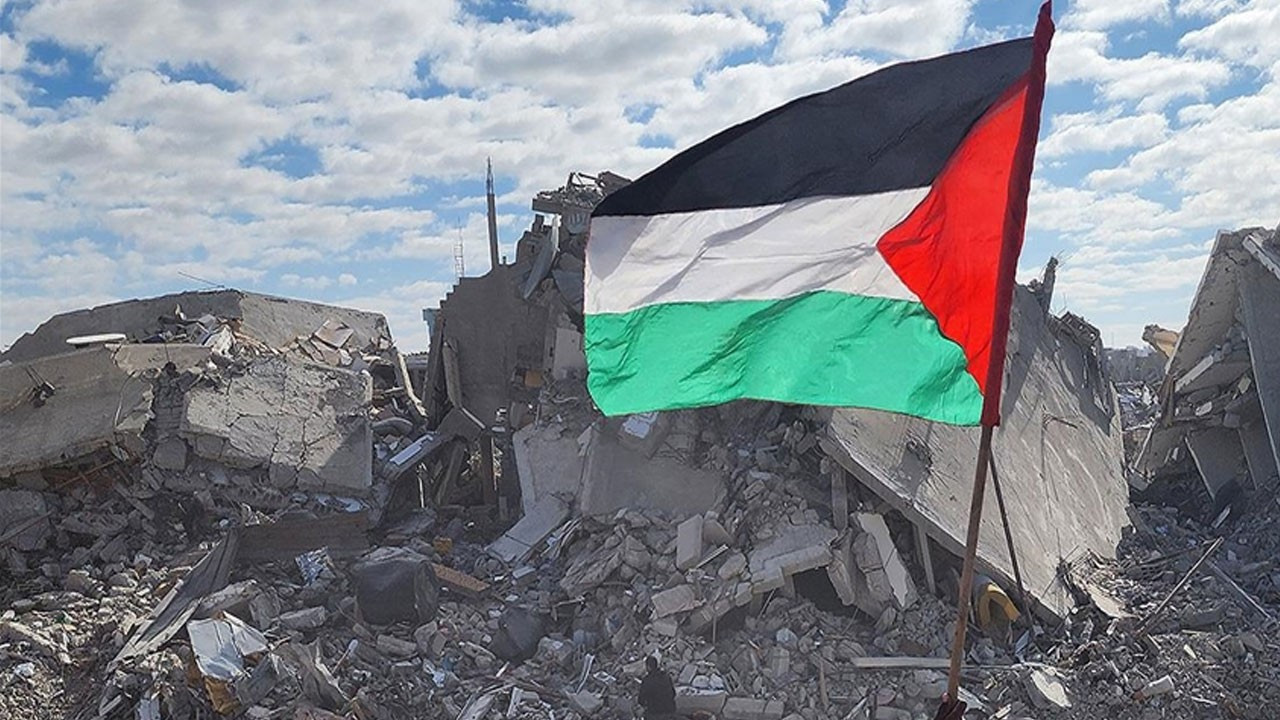 İsrail, Gazze ve Batı Şeria’da 20 binden fazla öğrenci ve 1037 öğretmeni öldürdü İsrail, Gazze ve Batı Şeria’da 20 binden fazla öğrenci ve 1037 öğretmeni öldürdü