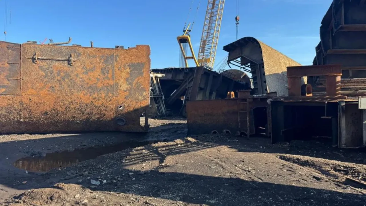 Aliağa’daki Gemi Söküm Tesisinde İş Kazası: 1 Ölü