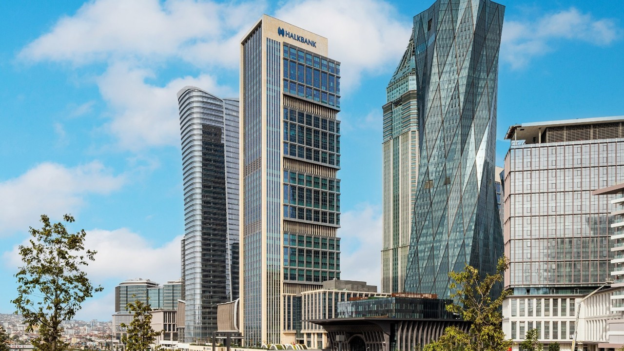 Halkbank, kadın girişimcileri desteklemeye devam ediyor