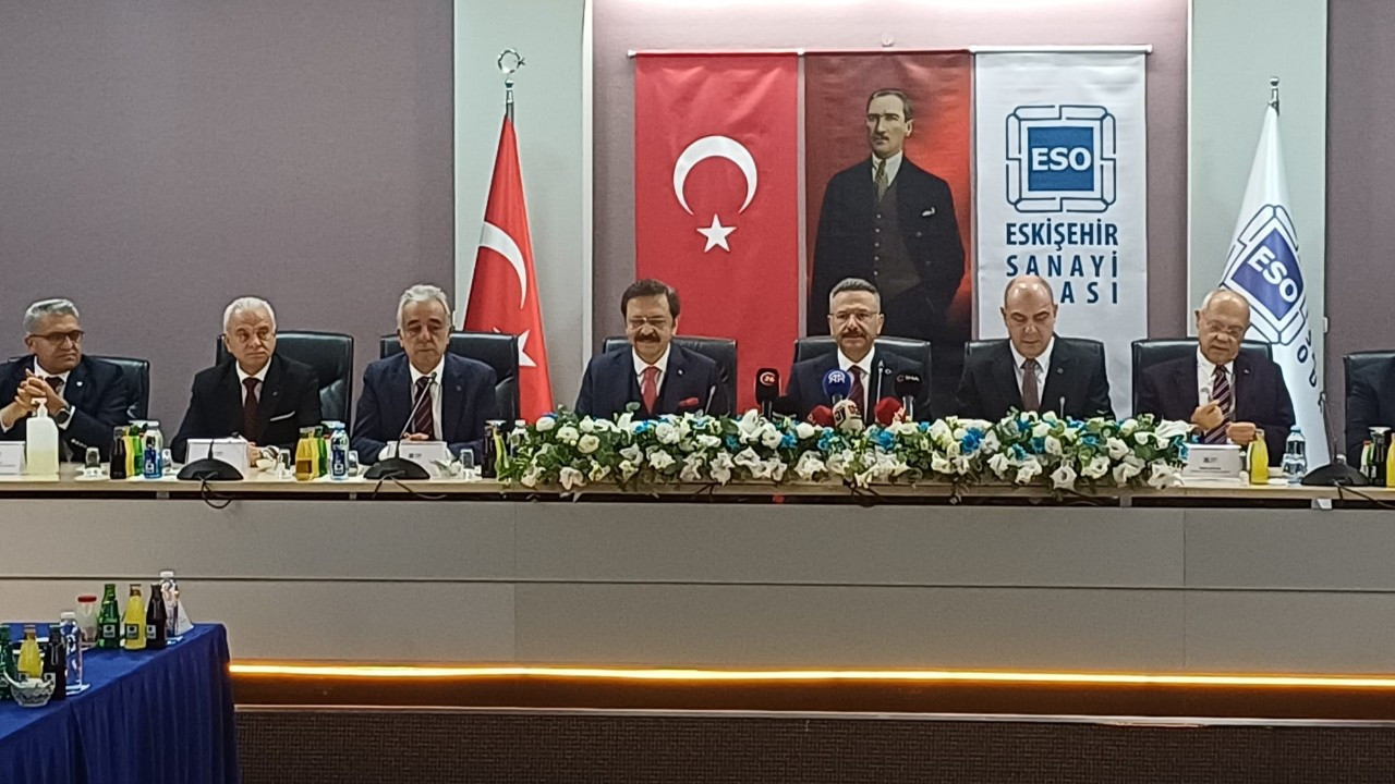 Hisarcıklıoğlu “Türk sanayisini koruma altına almalıyız” Hisarcıklıoğlu “Türk sanayisini koruma altına almalıyız”