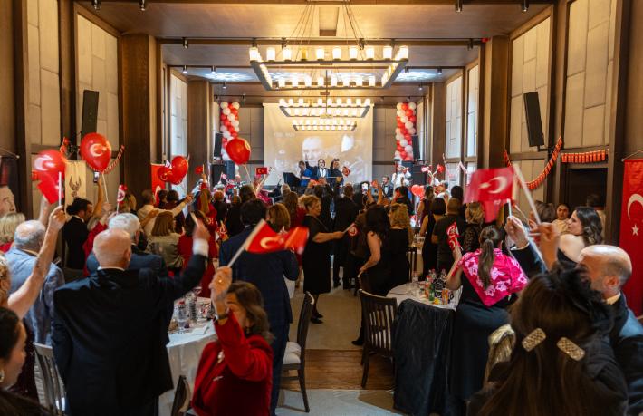 Cumhuriyet’in 102. Yılında Otel 1924’te Anlamlı Balo Cumhuriyet’in 102. Yılında Otel 1924’te Anlamlı Balo