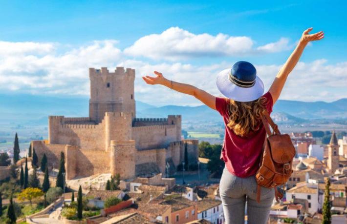 İspanya, 2023’ün İlk Dokuz Ayında 76 Milyon Turist Ağırladı