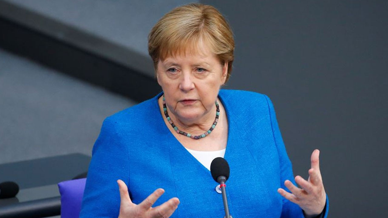 Merkel, Weizmann Enstitüsü’nden Fahri Doktora Unvanı Aldı