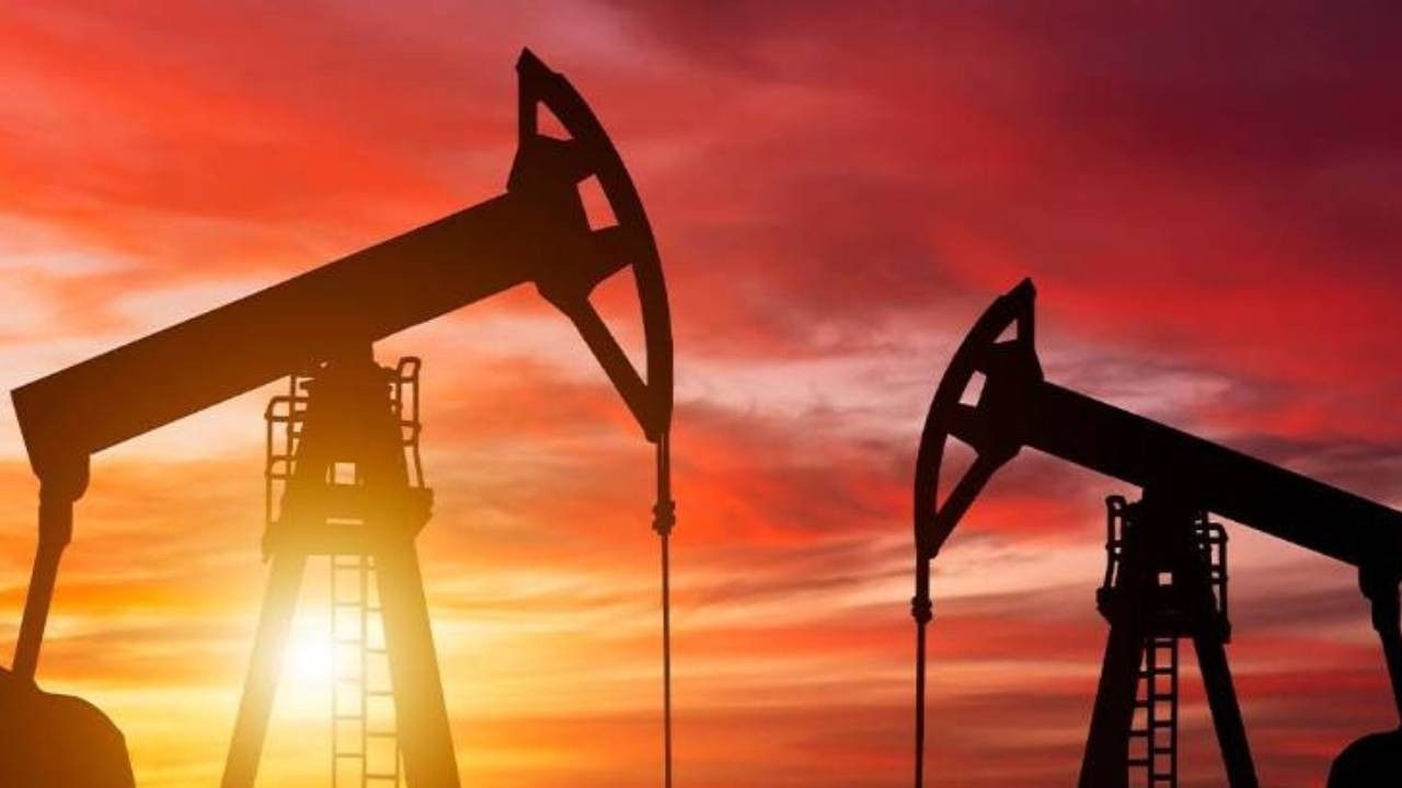 OPEC+ üyesi 8 ülkeden petrol üretimi kararı